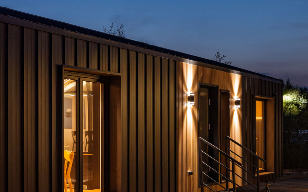 Wie erfolgt der Anschluss an Wasser, Abwasser und Strom?